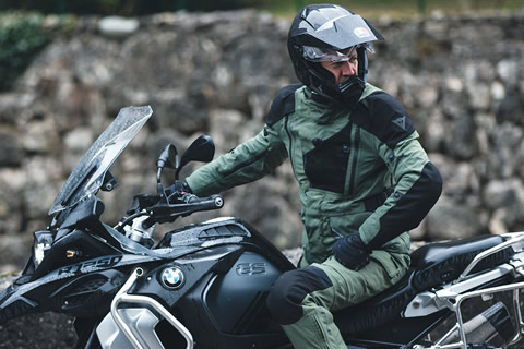 How_to_choose_an_Adventure_Helmet_a