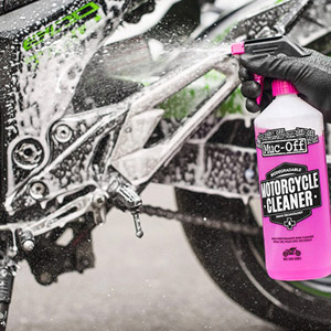 Muc-Off-Nano-Tech-Bike-Cleaner-Lifestyle-1_1