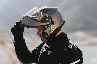 Shoei_Neotec_3_Helmet_City_Blog_b